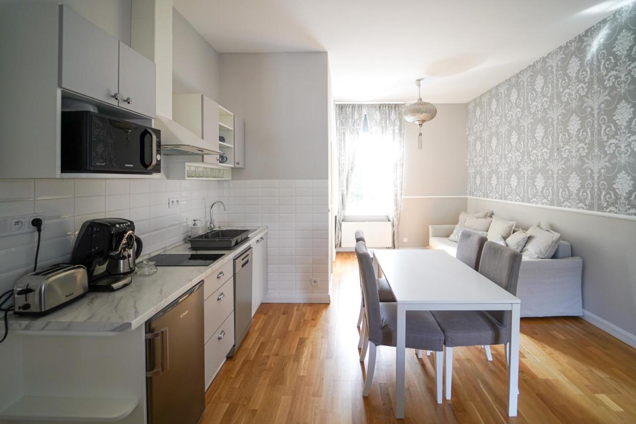 Spa Apartments Theresia Dubí エクステリア 写真