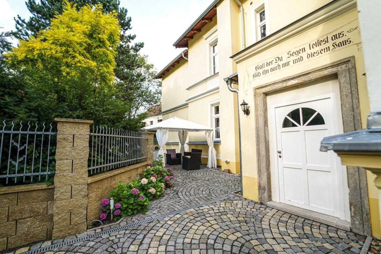 Spa Apartments Theresia Dubí エクステリア 写真