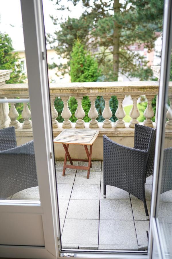 Spa Apartments Theresia Dubí エクステリア 写真